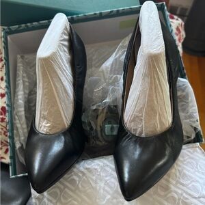 Pashion the pump  Coal Leather shoes  7 wide new in box